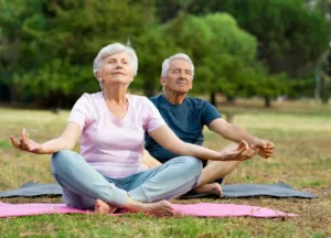 Les seniors détiennent un secret bien gardé qui pourrait changer votre perception de la vieillesse. Il s'agit de la méditation, une pratique ancestrale dont les bénéfices sur la santé et le bien-être ne sont plus à prouver. Un documentaire étonnant […]